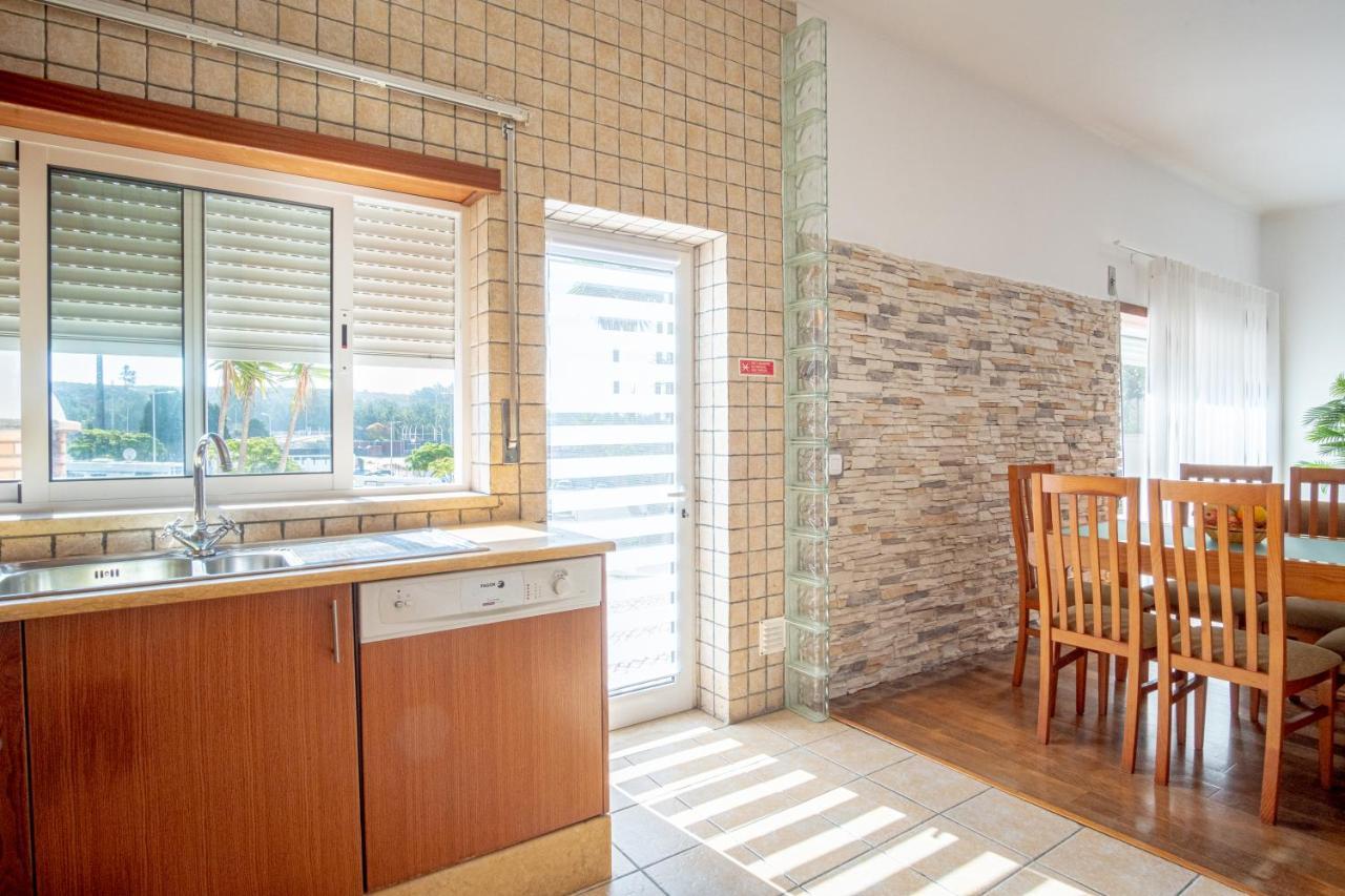 8 Rodrigues Family House - Villa With Patio Nazaré Eksteriør billede